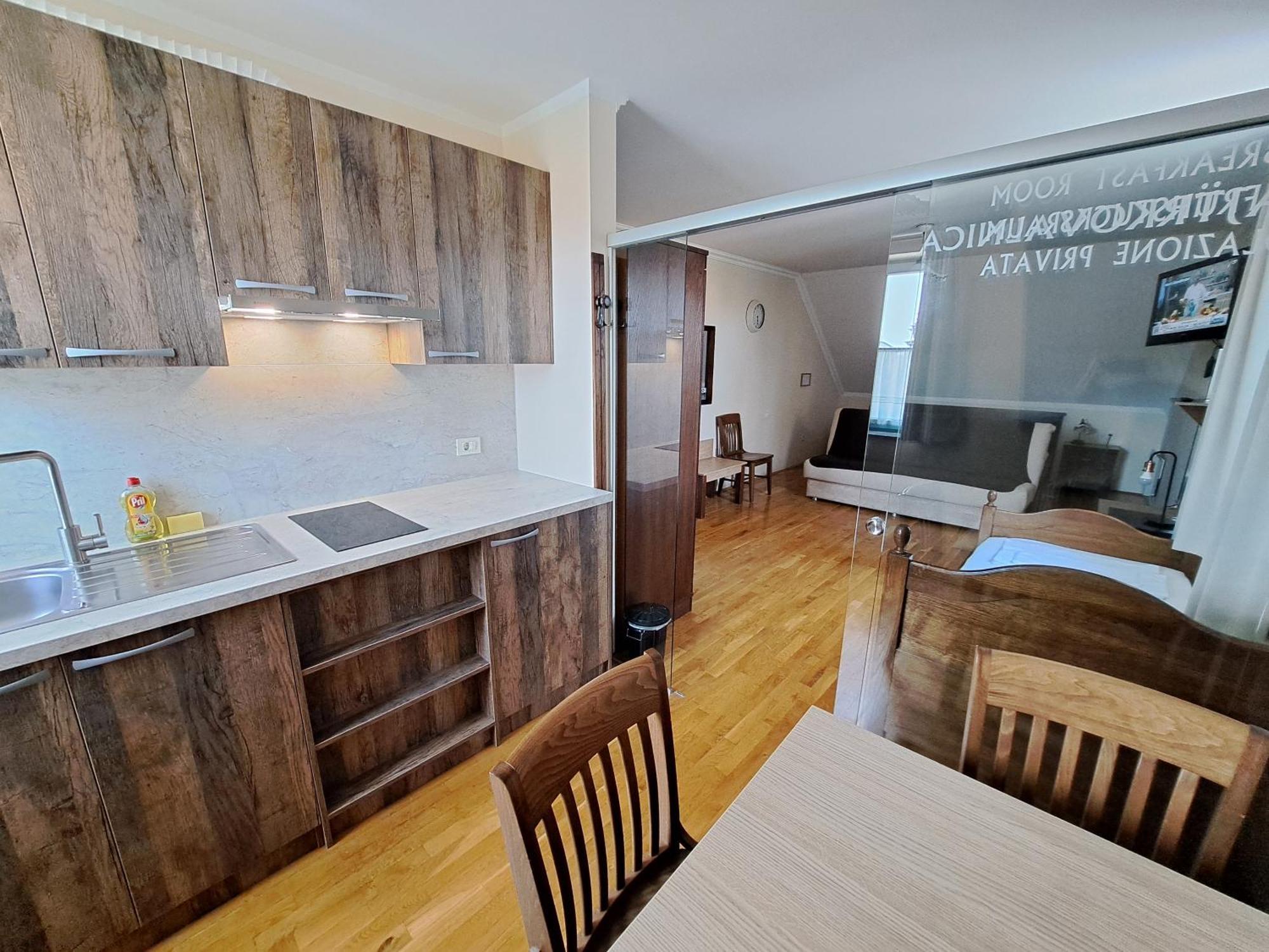 Parma Guesthouse & Apartments Maribor Ngoại thất bức ảnh
