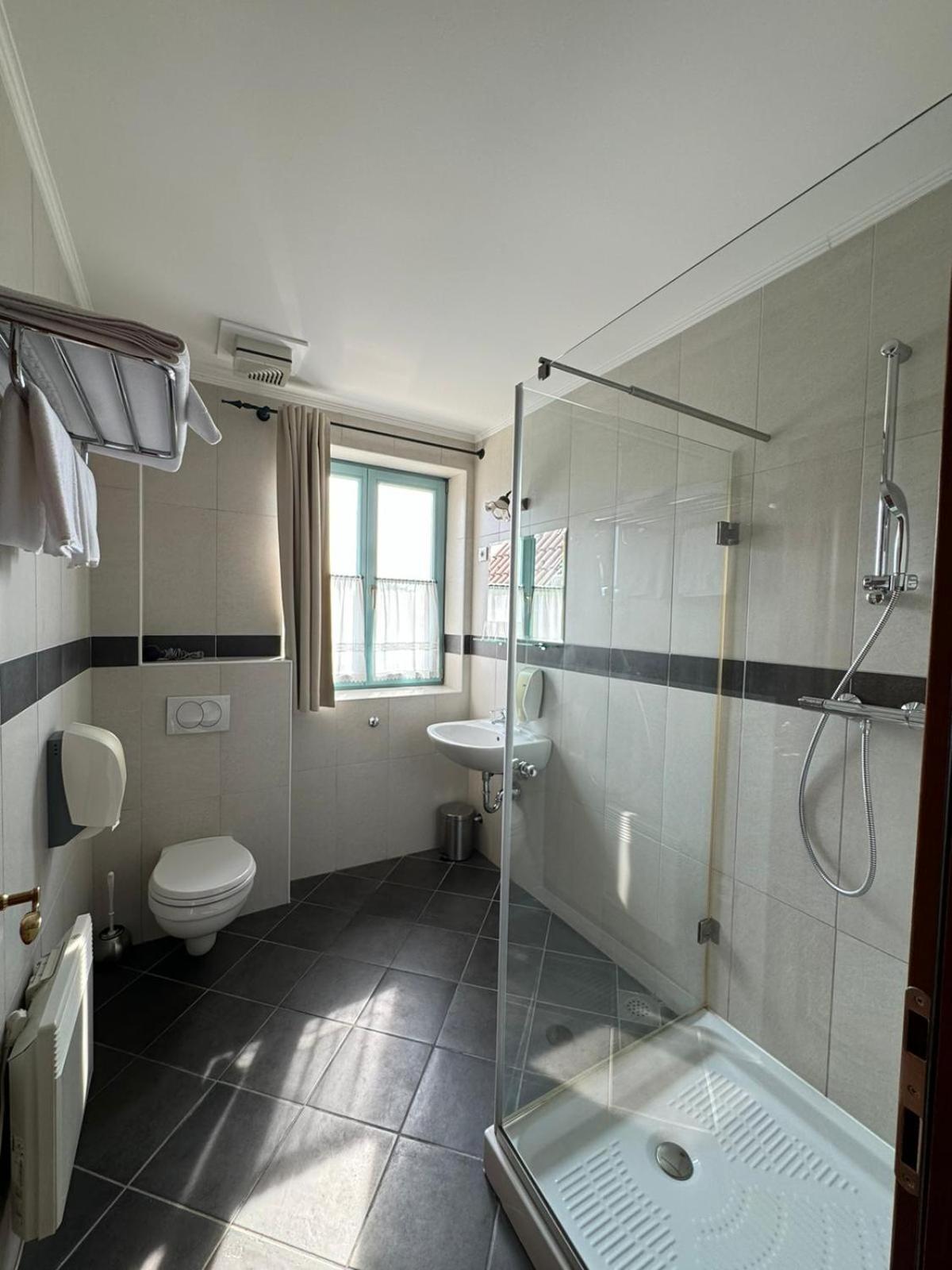 Parma Guesthouse & Apartments Maribor Phòng bức ảnh