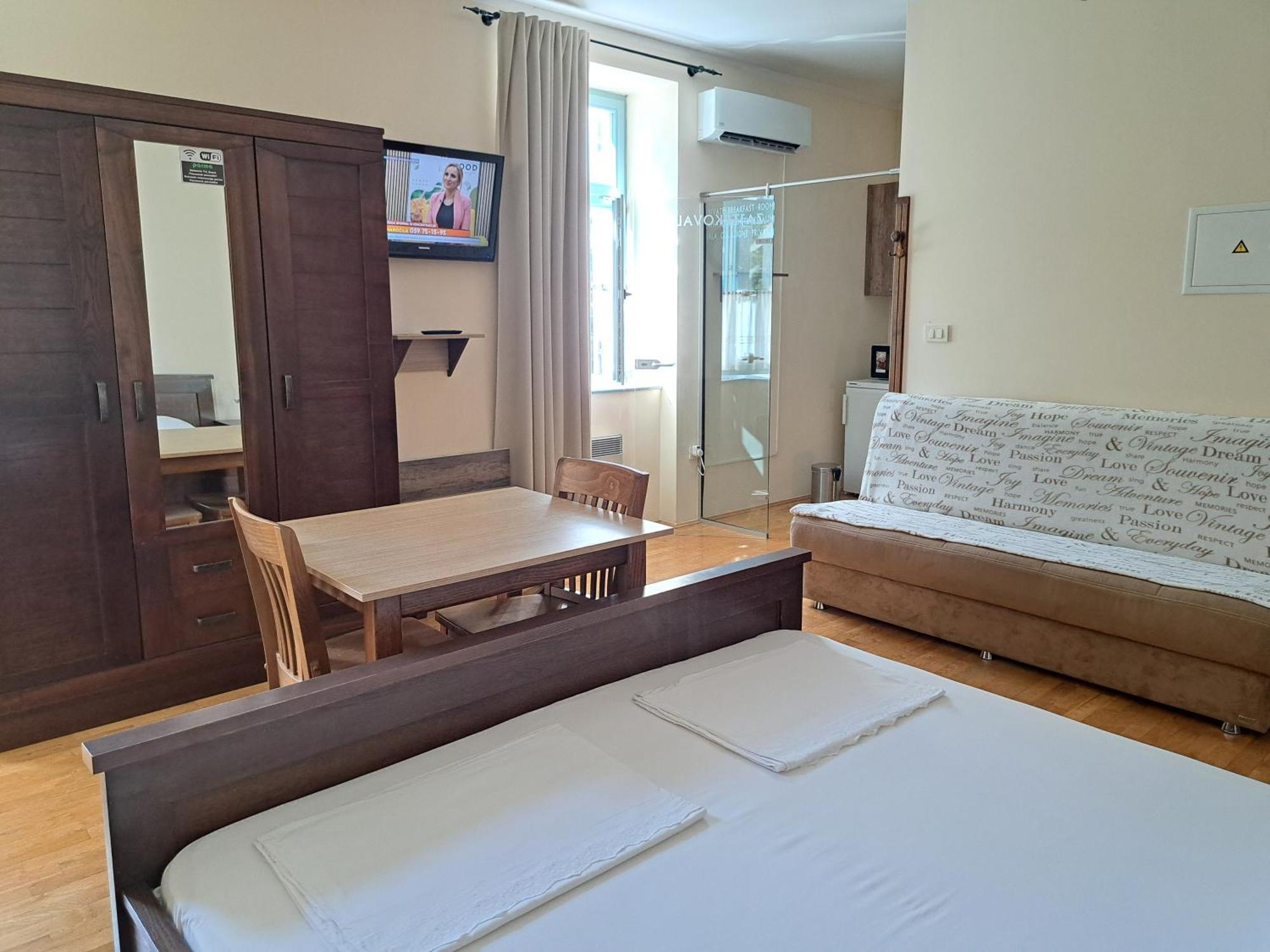 Parma Guesthouse & Apartments Maribor Ngoại thất bức ảnh