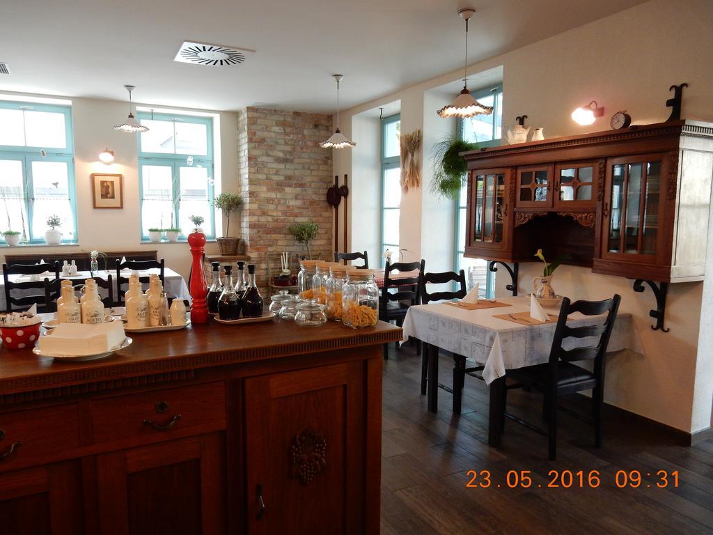 Parma Guesthouse & Apartments Maribor Ngoại thất bức ảnh