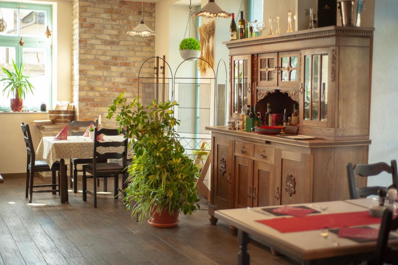 Parma Guesthouse & Apartments Maribor Ngoại thất bức ảnh